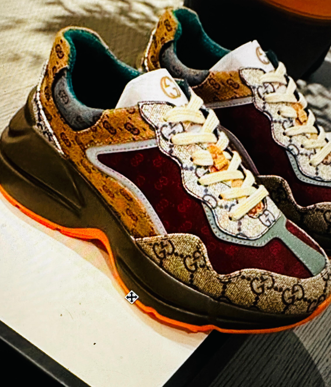 MEDIA MIX GUCCHI SNEAKERS