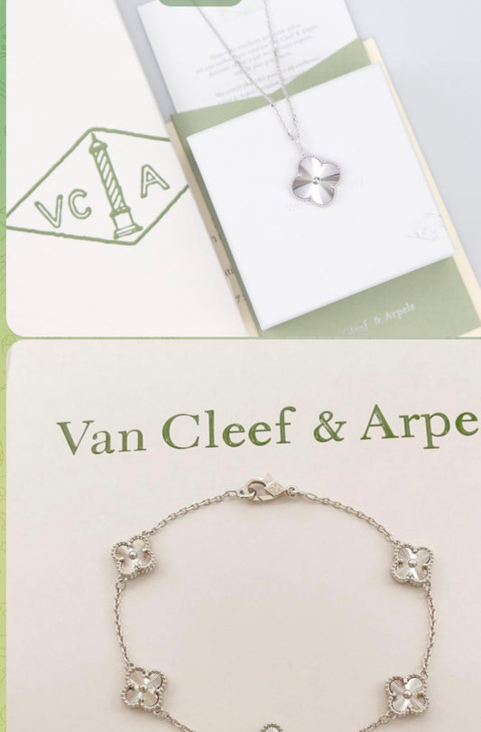 Van Cleef & Arpels set in Silver or Gold