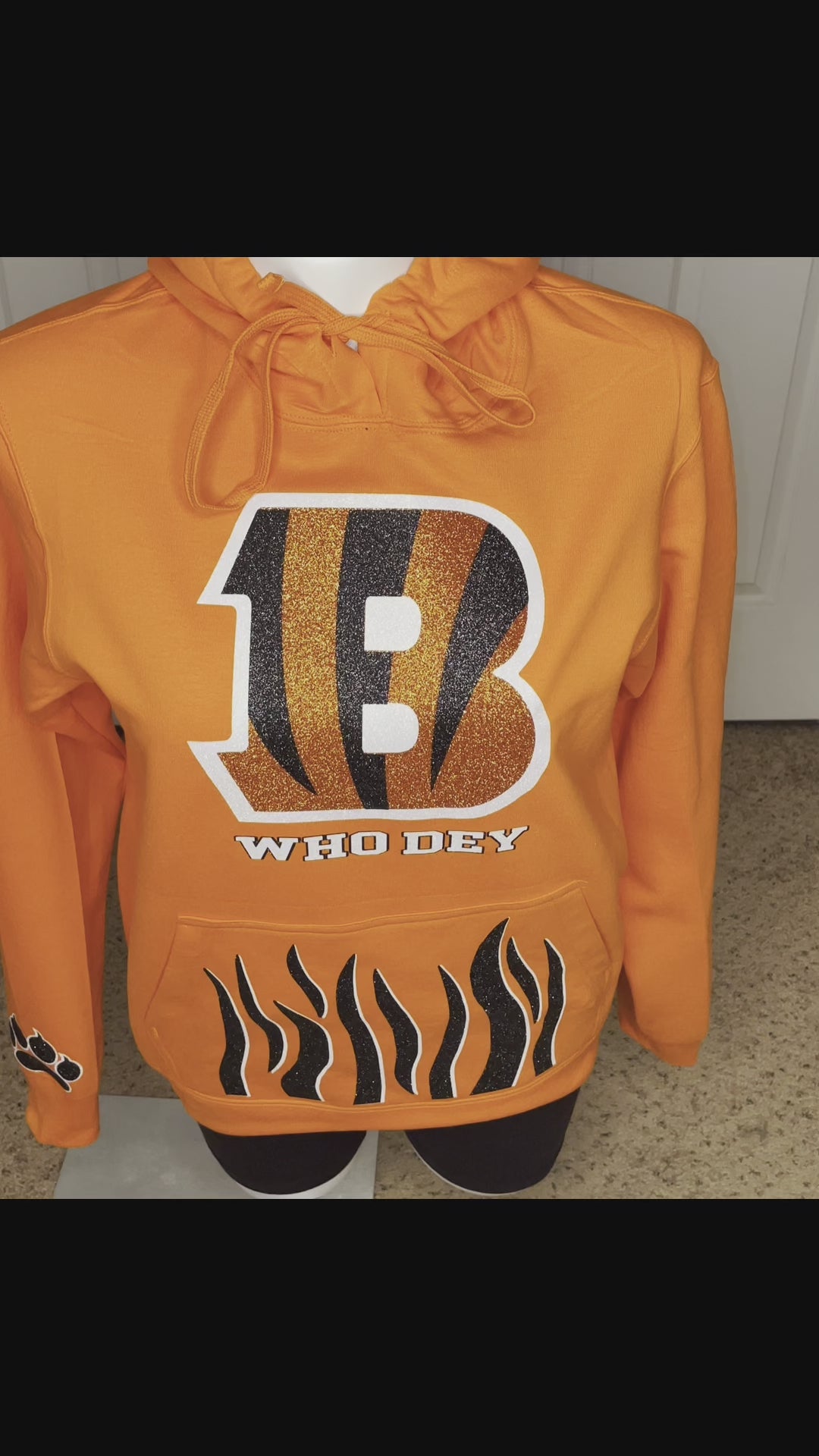 BASIC B BENGAL HOODIE